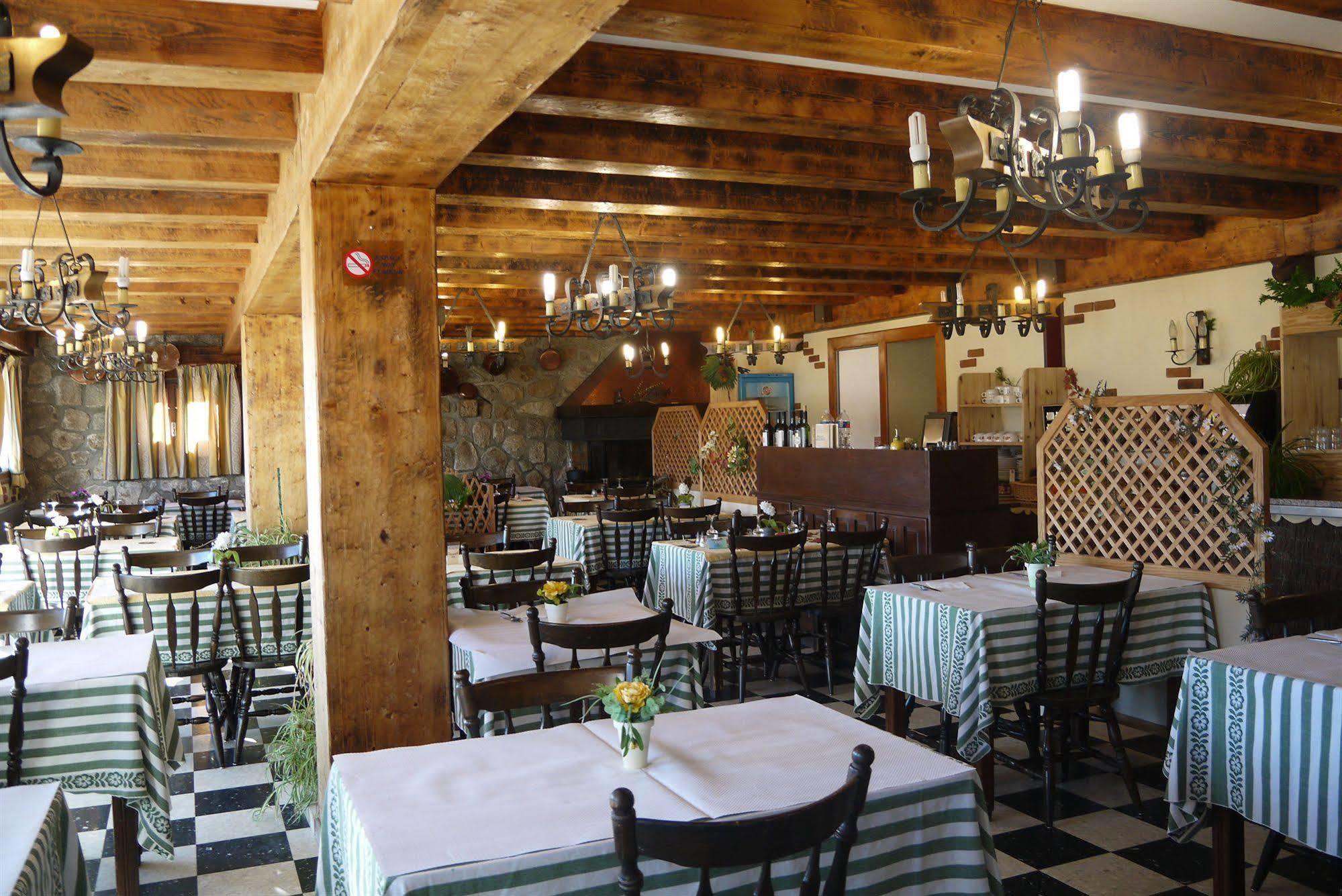 Font-Romeu-Odeillo-Via Hotel L'Oustalet מראה חיצוני תמונה
